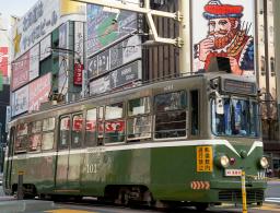 <p>　引退の日を迎えた札幌市電の「Ｍ１０１」＝３１日午後、札幌市中央区</p>