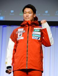 <p>　北京冬季五輪で金メダルを目指す男子スキークロスの須貝龍＝２日、東京都内</p>