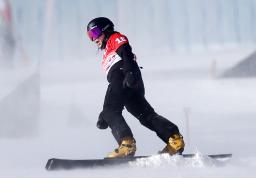 　調整するスノーボード女子パラレル大回転の竹内智香＝張家口（共同）