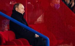 　北京冬季五輪の開会式に出席したロシアのプーチン大統領＝４日（タス＝共同）