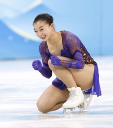 　団体女子フリーの演技を終え、笑顔の坂本花織＝北京（共同）