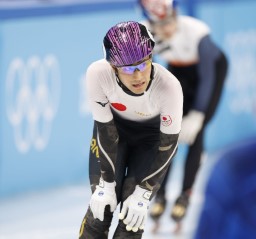 　男子１５００メートル準決勝のレースを終えた吉永一貴＝北京（共同）