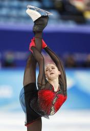　フィギュアスケート団体女子フリーで演技するＲＯＣのカミラ・ワリエワ＝７日、北京（共同）