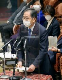 　衆院予算委の一般質疑で答弁する斉藤国交相＝１４日午前