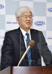 　日本原子力研究開発機構の理事長に就任し、記者会見する小口正範氏＝１日午後、東京都千代田区