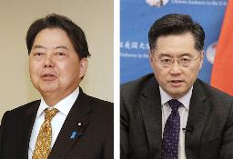 　林芳正外相、中国の秦剛外相（新華社＝共同）