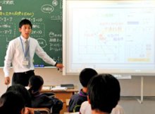 電子黒板、滑り出し好調　動画で理解力アップ　船橋の小中学２モデル校　【地方発ワイド】