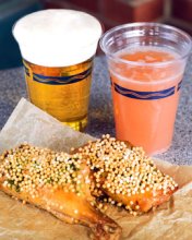 大人だけの“特別な時間”　お酒を楽しむ　【東京ディズニーシー１５周年クロニクル】（１４）