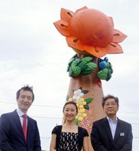 外川駅に「笑顔の塔」　「ありがとう」命名企業が寄贈　銚子電鉄
