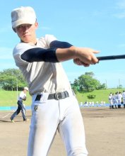 名門復活へ秘める闘志　銚子商・宮内竜志　【千葉高校野球ドキュメント１００～節目の夏最高の夏へ　主役狙うミレニアム球児～】（３１）