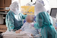 自宅療養、容体急変や死亡例　新型コロナ、病床逼迫　拡充で看護人員不足も　千葉大病院感染制御部長・猪狩英俊氏が警鐘