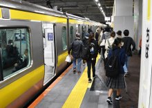 相次ぐ鉄道内殺傷　千葉県内各社も対策模索　「見せる警備」や社員同乗　課題はラッシュ時