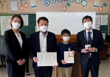 市原市立湿津小へウェブカメラ寄贈　八幡屋と千葉興銀　【ＳＤＧｓちば】