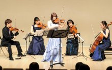 「忘れない」旋律に乗せ　バイオリニスト加藤さん（千葉市在住）　３年ぶり慈善公演、矢野さん作曲「希望」披露