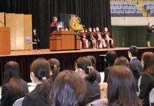 千葉大入学式　３年ぶり全学部が一堂に　１０学部２４３７人、学生生活スタート