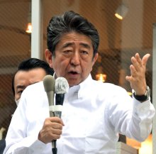 【速報】安倍元首相、銃撃される　心肺停止か、拳銃で　奈良市内で演説中　殺人未遂容疑で４１歳男逮捕