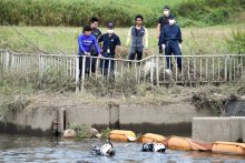 【速報】帽子発見の取水口周辺を重点捜索　埼玉県警が協力、江戸川対岸も　松戸女児不明から７日目