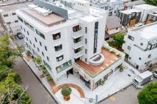 閉館ホテルを商業施設に　コーヒースタンド、人気ベーカリーも　千葉公園最寄りに開業　１０月２２日　拓匠開発