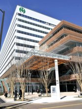 千葉市、新庁舎を公開　８面大型モニターの災害対策本部会議室　「グループアドレス制」導入で部署連携も促進　２７日から利用開始