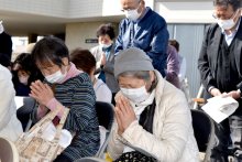 【東日本大震災１２年】津波の記憶、次代へ語り継ぐ　旭、実話基にした紙芝居に涙　旧仮設住宅には当時の新聞展示