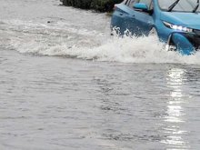 【速報】大雨で道路陥没　車両通行止めに　床上など建物浸水１１件　柏市に大雨・洪水警報