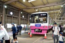 車両基地公開に熱視線　新京成電鉄　ファンら、運転士体験も