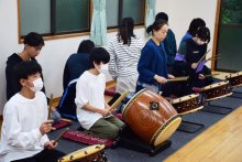 郷土の音色、垣根越え継承　睦沢・上市場のお囃子　年齢、地区問わず保存会　【地方発ワイド】