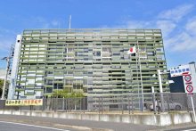 【速報】勝浦の特養ホーム、２人目逮捕者　入所女性への暴行容疑　２４歳女「反応が面白くて」頬つねる