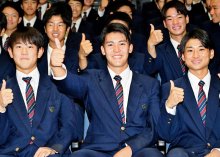 【子ども新聞　週刊ちばにち家】　早坂投手（幕張総合高）と千葉ロッテ交渉権　プロ野球ドラフト会議　４位指名「夢のよう」　（２０２３年１１月２日号）