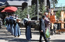 サケ奉納し災いサケる　香取・山倉大神で伝統の鮭祭り