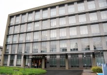 【速報】１３歳未満の女児に乱暴　強制性交の元小学教諭に懲役５年６月　「悪質で被害は深刻」　地裁松戸支部で判決