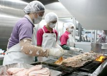 秘伝たれ香る伝統の味　市民に愛されて６０年　吟米亭浜屋のバーベキュー弁当（木更津市）【房総のソウルフード】（３）