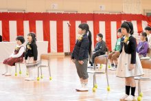 歴史１５０年、閉校予定の布施小で”最後の入学式”　１年生４人が仲間入り　統合控え　みんなで楽しく　御宿