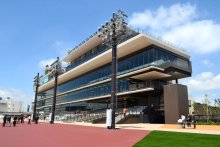 ゆったり観戦に対応　コロナ経てグループ客意識　船橋競馬場新スタンド公開