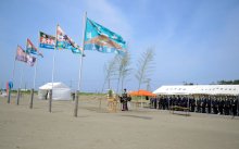 九十九里町で「関東一早い海開き」　片貝中央海岸　獅子舞や和太鼓で盛り上げ　夏を前に安全祈願、ハマグリも振る舞い