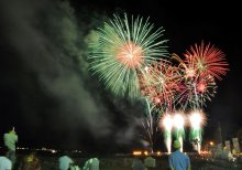 鴨川、２年ぶり花火大会　横渚海岸で１３００発　７月２９日　２年前は大渋滞…駐車場確保へ