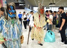 成田空港にナマハゲ現る　訪日客へ日本文化発信