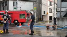 【速報】新千葉で道路から水噴き出す　水道管から漏水、老朽か　昼に通報、夕方も止まらず【動画あり】