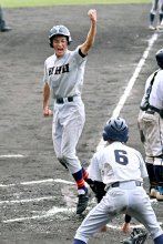 東邦大東邦、延長粘り勝ち　古橋８回同点打、上野完投　第１０６回全国高校野球　千葉大会　第４日