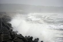 台風７号　千葉県全域に暴風・波浪・大雨洪水警報の可能性大　西側通過なら「房総半島台風に匹敵も」　発達しながら１６日に千葉最接近へ