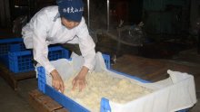 おいしい新酒、仕込んでいます　山武・守屋酒造　千葉県産米使用　出荷は１２月中旬