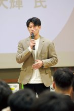 「失敗して研究、実践を」　体操団体金の橋本選手　成功の秘けつアドバイス　母校の市船橋高で講演