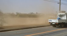 【動画あり】強風で千葉県内交通乱れ　砂ぼこりも、最大瞬間２６メートル