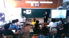 人の思いや願い触れる　八千代市立大和田西小学校　【ＮＩＥ報告　千葉県内実践校の取り組み】