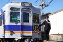 【写真複数あり】銚子観光は“なんかいい”列車で　改修終え披露、来月運行開始　車内は港町らしさ表現