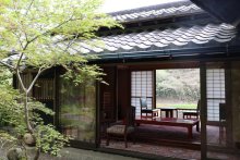 芸術の間口を広げる場に　四季と調和、愛らしい猫も　松山庭園美術館（匝瑳市）　【ちば建物めぐり】（２）