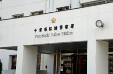 【速報・追記あり】船橋で住宅強盗、高齢女性を羽交い締め　玄関前で財布入りバッグ奪い逃走