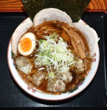 地元食材で感謝の一杯　大ボリューム餃子も人気　麺家　香湯（こうたん）らーめん（香取市）　【房総ラーメン図鑑　ＰａｒｔⅡ】（５）