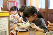 絆も生み出す役目拡大　物価高「行政もっと支援を」　急増する子ども食堂　【ちば子どもの居場所　学び多様化の時代に】（５）