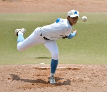 背番号６好救援　八千代松陰・三上　第１０７回全国高校野球　千葉大会　第１２日